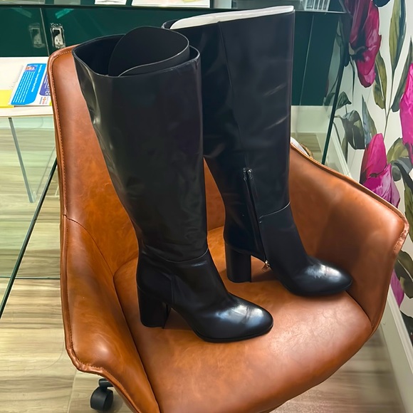 Size 10 - never worn - Coach Boots - Picture 1 of 3